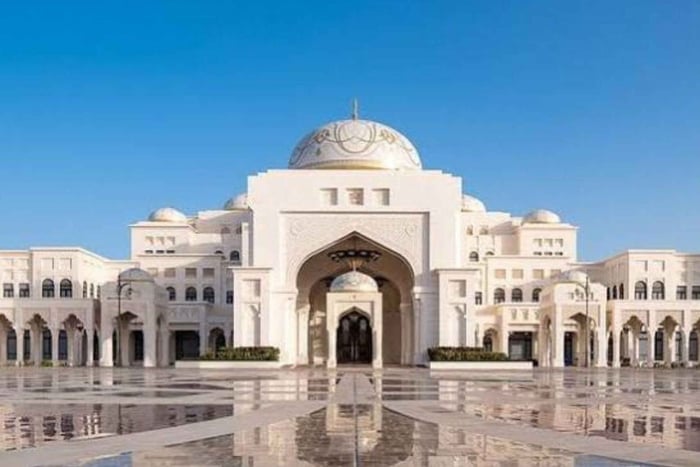 Qasr Al Watan Entry Ticket & Private SUV Transfer