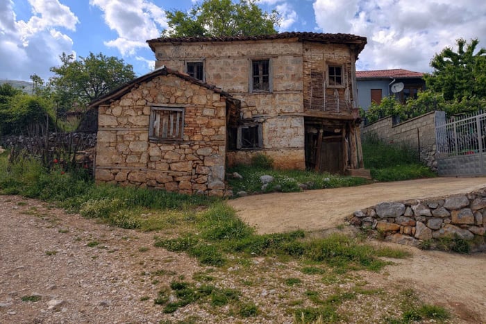 Gita di 1 giorno in Albania da Ocrida: Korçë, Pogradec e visita a un villaggio