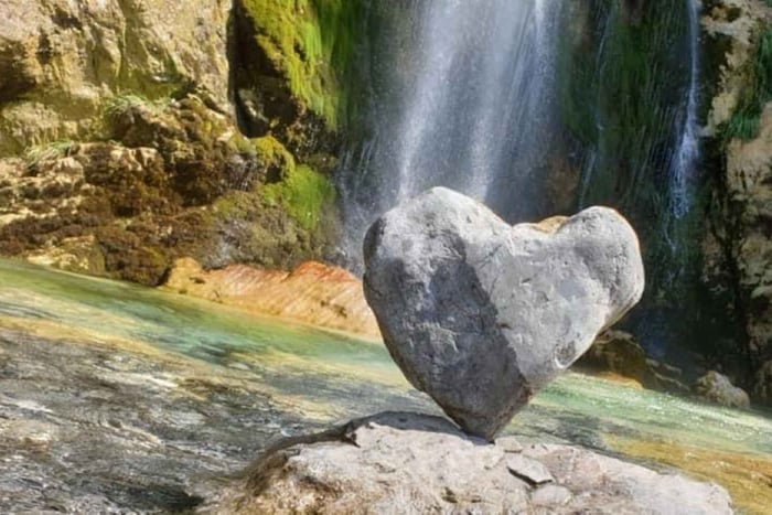 Day Tour Theth : Thethi National Park - Blue Eye - Waterfall