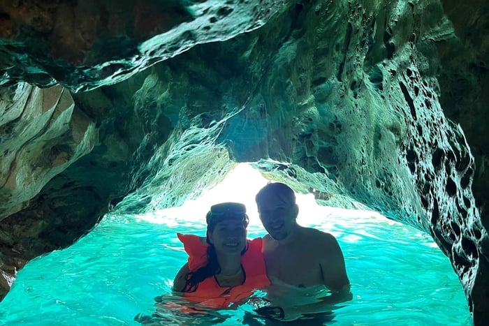 Dhermi: tour in barca alla grotta dei pirati con nuoto e snorkeling