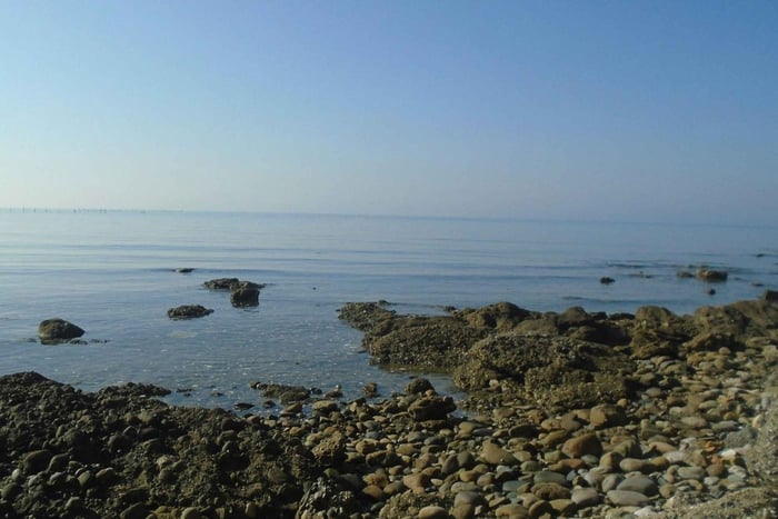 Durrës & Golem: Scenic Arrival Tour + Amphitheatre Stop