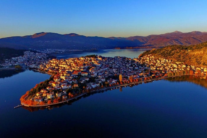 From Albania: Day tour in Kastoria Greece