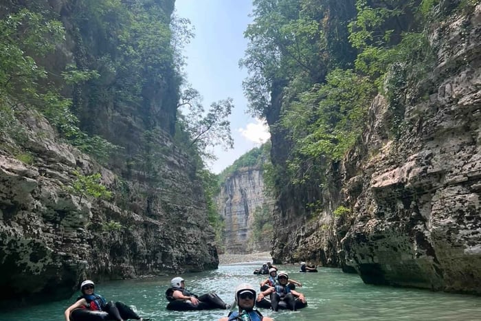 Da Berat: avventura nel canyon di Osumi e pranzo al sacco