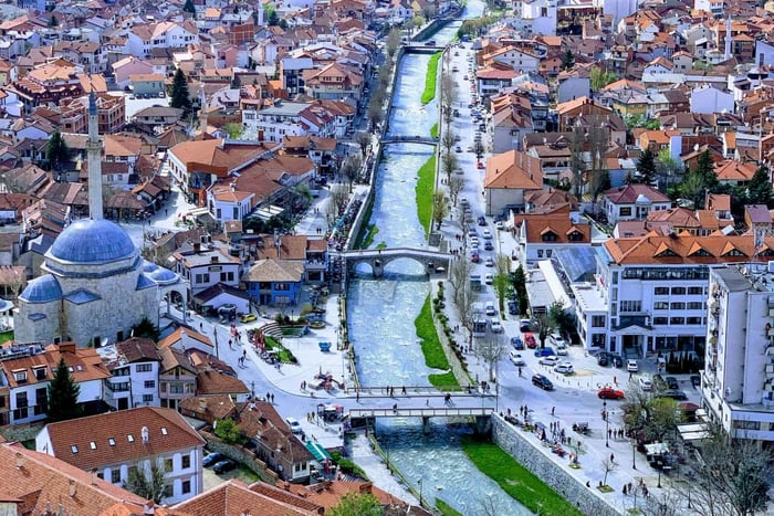 From Durres: Albania & Kosovo Day Tour – Tirana & Prizren
