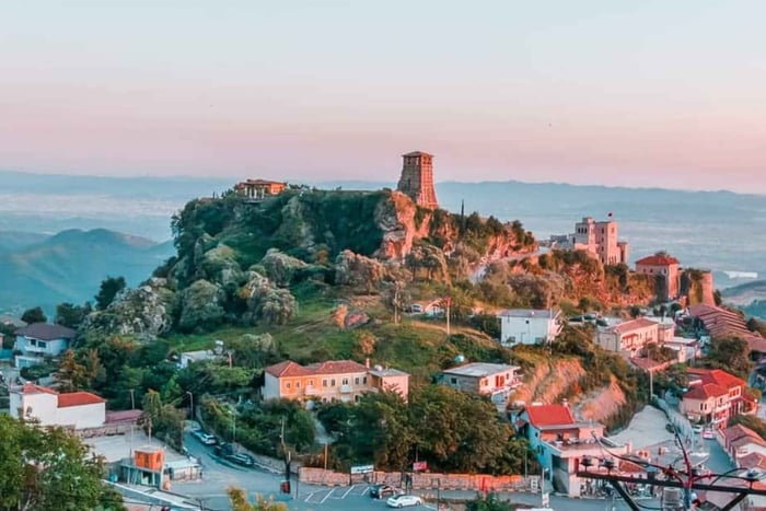 Da Durazzo/Golem: gita di 1 giorno ai castelli di Preza e Kruja