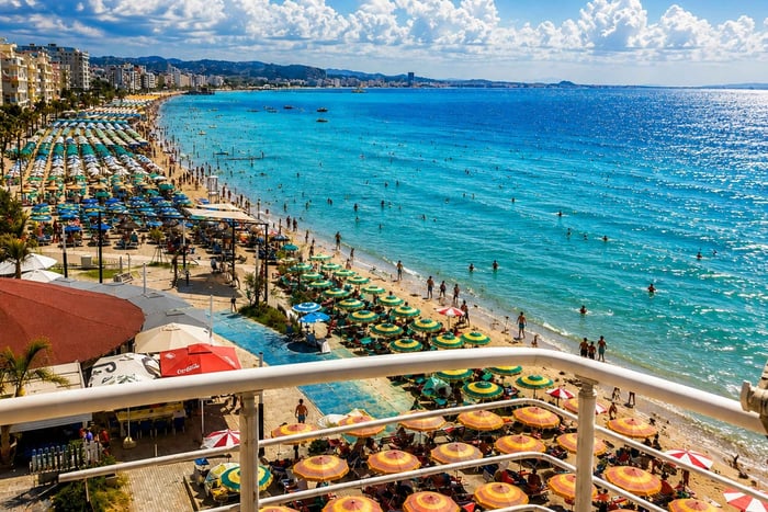 Fra Tirana: Dagstur til det antikke Durrës, Preza-slottet og stranden