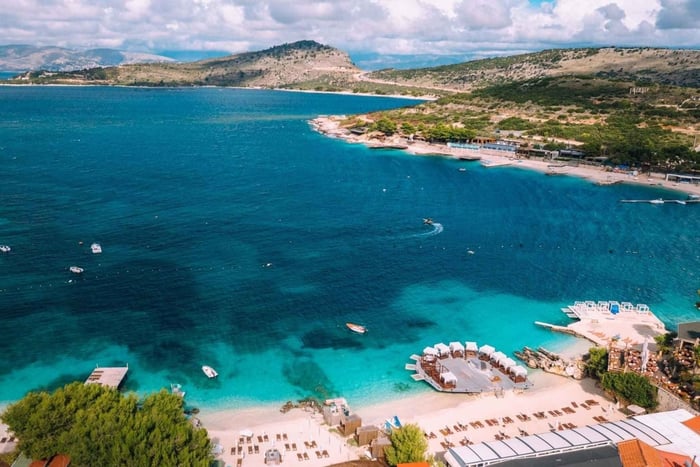 Da Tirana/Durazzo/Golem/Qerret: gita di 1 giorno alla spiaggia di Ksamil
