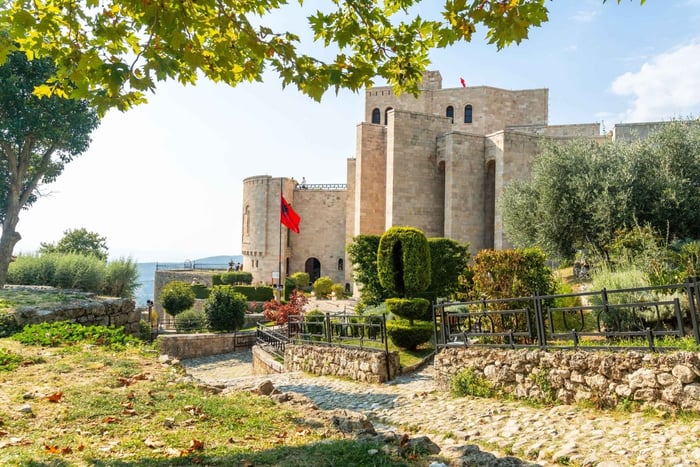 Da Tirana: Escursione a Krujë con il Castello di Krujë e il Vecchio Bazar