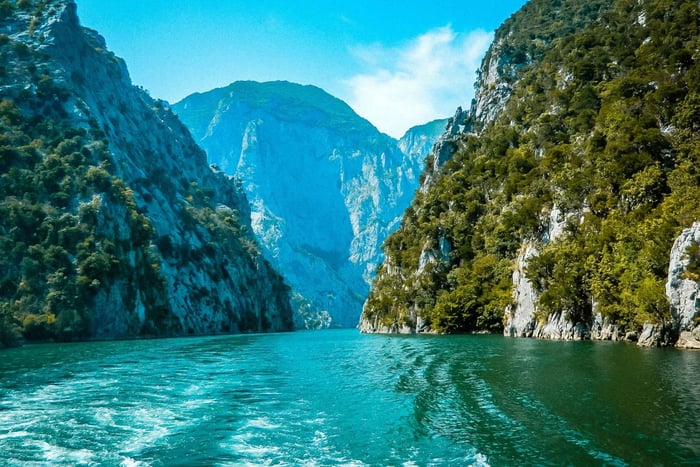 Komani Lake: Shala River Boat Trip with Pickup