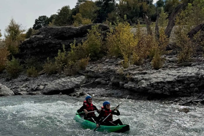 Permet: tour di rafting con cliff jumping e bagni termali