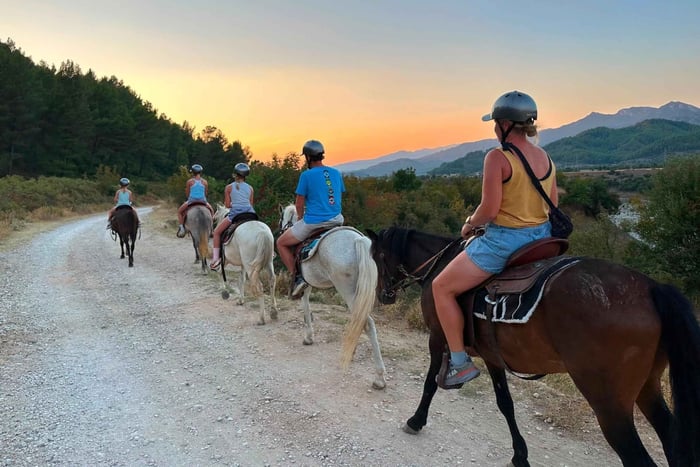 Përmet: tour guidato a cavallo nella valle del Vjosa