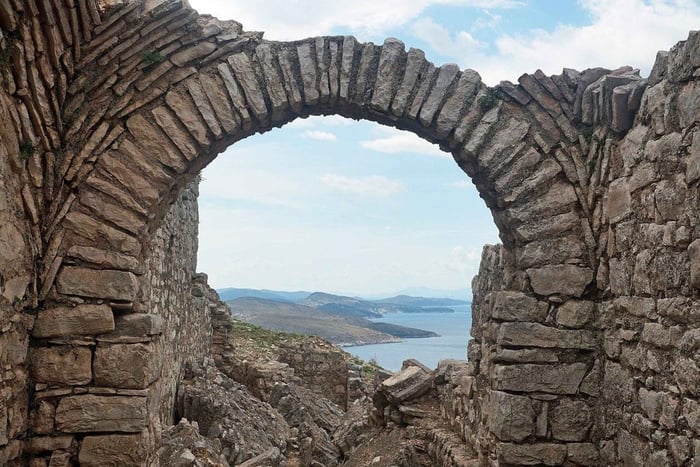 Saranda: Golden Hour Panoramic Experience