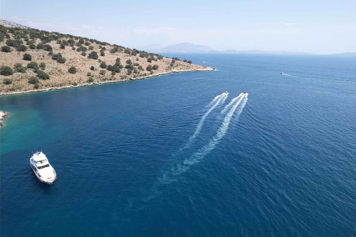 Saranda: tour di un giorno in yacht di lusso Louis da Saranda