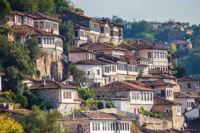 Semiprivat tur: Från Tirana till Berat och Gjirokastër