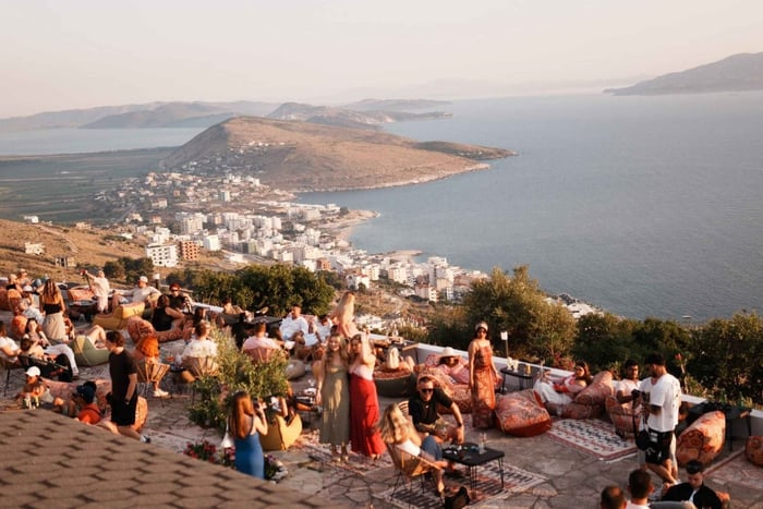 Sunset in Saranda: Blue Eye & Lekursi Castle