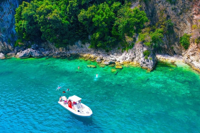 Het beste van Sarandë 6-in-1: gratis drankjes + gratis snorkelen! ⭐