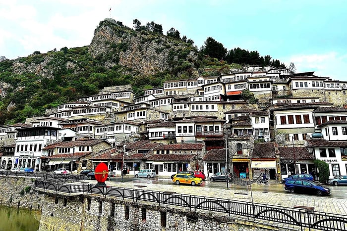 Tirana: excursión de 1 día a Berat y Durrës con tiempo libre