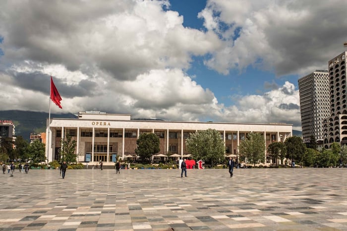 Tirana by- og matrundtur – måltider inkludert (liten gruppe)