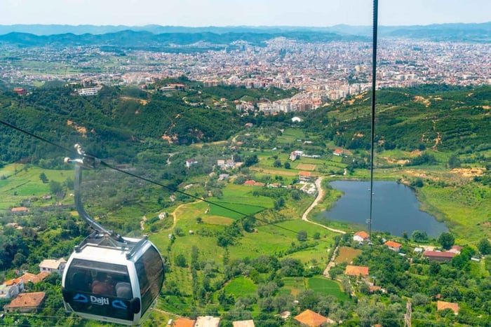 Tirana: Dajti-bjerget med kabelbane og lokal guide