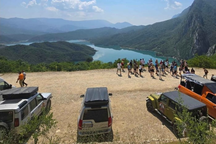 Tirana: tour privato del Lago di Bovilla, di Qafështama e di Krujë