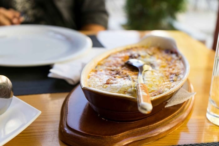 Tirana: impara a cucinare un pasto albanese di 3 portate