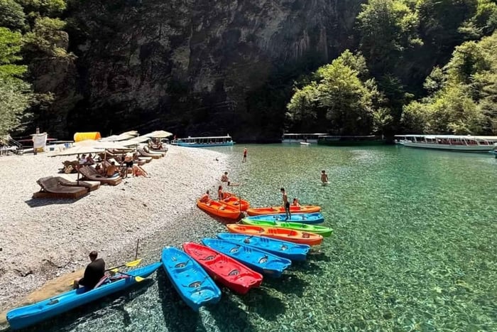 Excursão de Fierze ao Rio Shala - Cruzeiro no Lago Koman