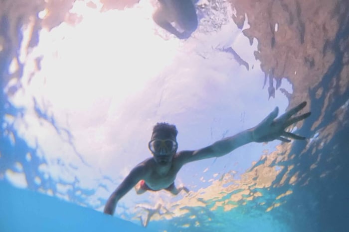 Valona: Isola di Sazan a 360° e snorkeling nella Barriera del Diavolo