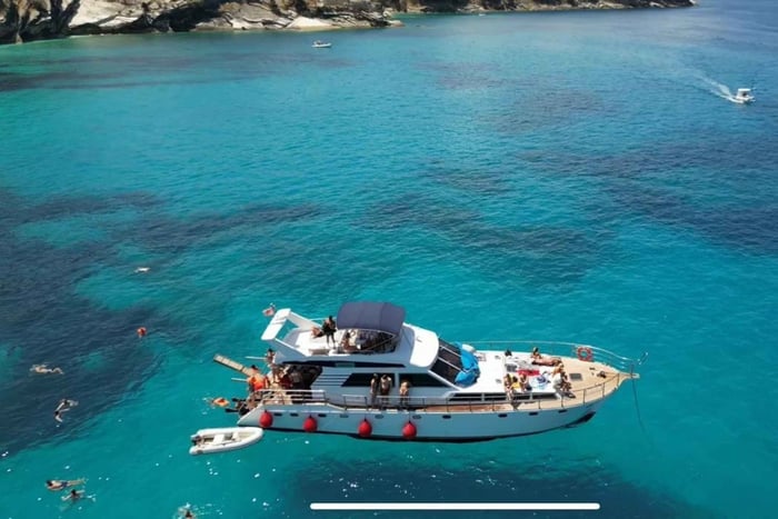Yacht Tour: Discover the Hidden Bays from Saranda to Ksamil