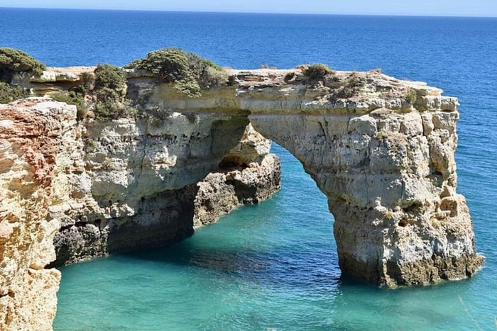 Algarve to Lisbon up to 4 stops