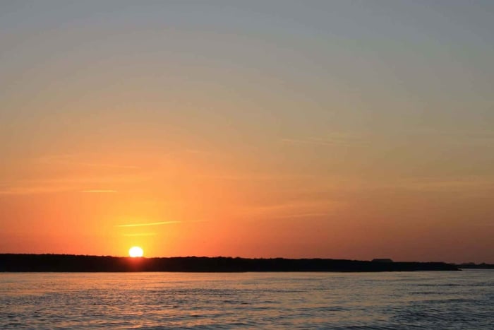 Faro: Ria Formosa Guided Sunset Tour by Catamaran