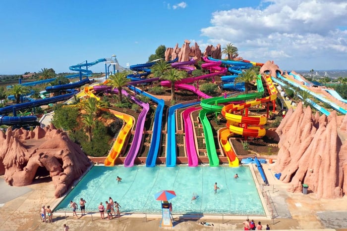 From Albufeira: Slide & Splash Waterpark One-Way Transfer
