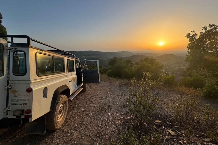 From Albufeira: Sunset Jeep Tour with Tastings