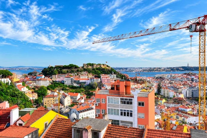 Lisboa: A História Oculta de Alfama com um Eco-Táxi Particular