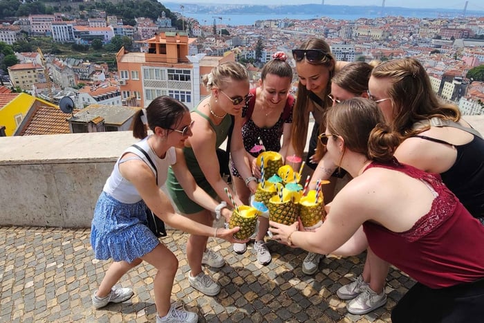 Lisbon: Guided Tuk-Tuk Tour Alfama and history 90 min