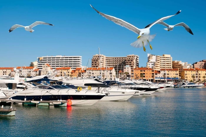 Lisbon: Private Tour to Algarve with Benagil Cave Boat Tour