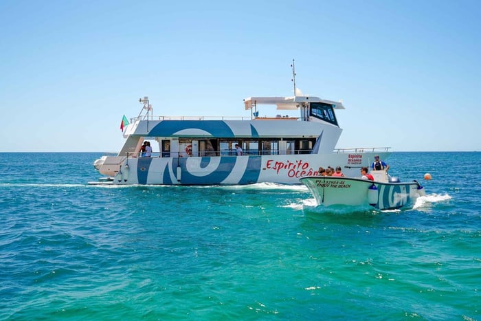 Portimao: Brunch and Benagil Caves