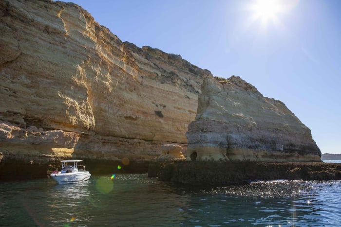 Portimão: Luxury Motorboat Early Bird Caves Trip