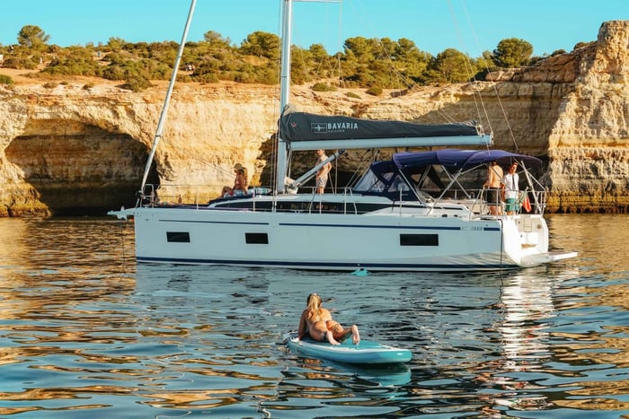 Portimao: Sunrise Luxury Sailing Yacht Cruise