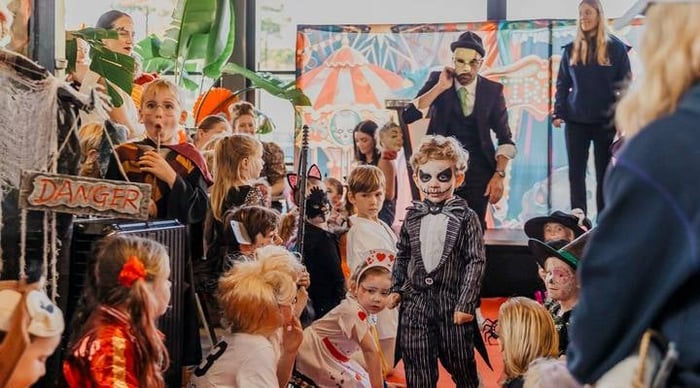 Desfile de disfraces de Halloween en KOKO, Quinta do Lago