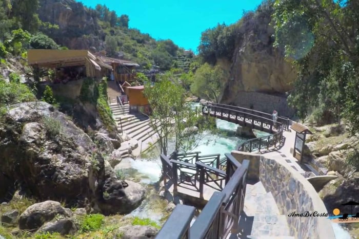 Alicante Benidorm: Algar waterfall & Guadalest Castle by Car