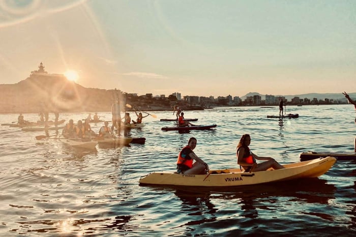 Alicante: Double Kayak Rental with Snorkel or Tapa and drink