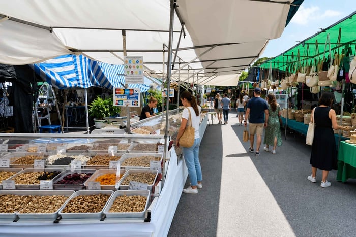 Cala de Finestrat: Mercadillo Local y Tour desde Alicante en grupo reducido
