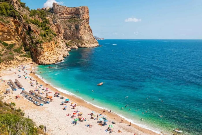 From Alicante - Cala del Moraig Beach Trip & Optional Hiking
