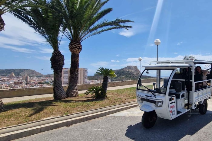 tour guidato in tuk-tuk con audioguida