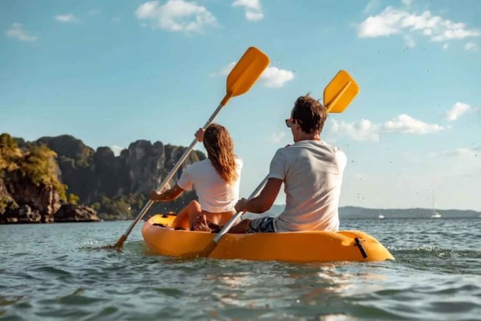 Santa Pola: Half-Day Kayak Trip to Tabarca Island with Lunch