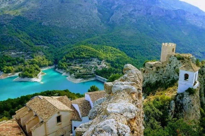Visit Altea and Craft Beer Factory with Tapas by Van from Alicante