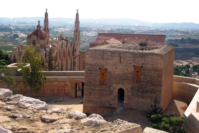 Visita Novelda con degustazione di vini locali