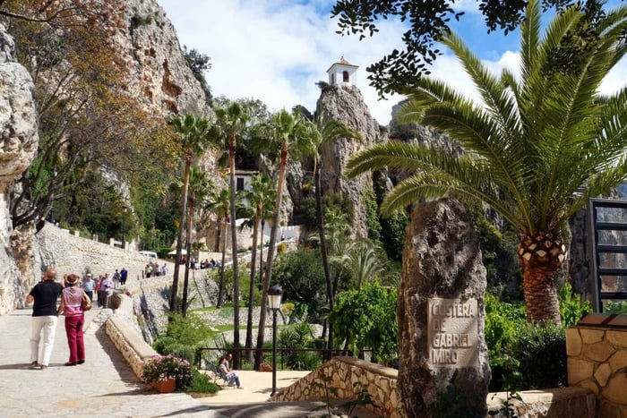 Från Albir, Altea, Benidorm & Calpe: Guadalest & Algar Tour