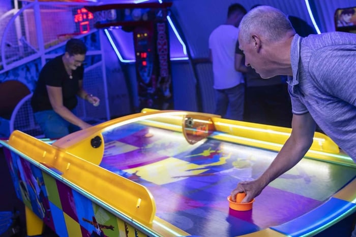 Sala de Juegos Arcade de Ámsterdam: Diversión Clásica y Moderna, Eventos UP