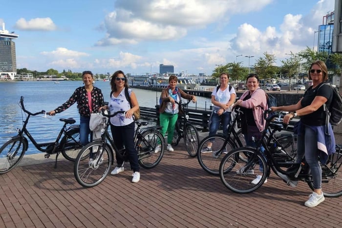 Amsterdamin pyöräretki ranskankielisen paikallisen oppaan kanssa!